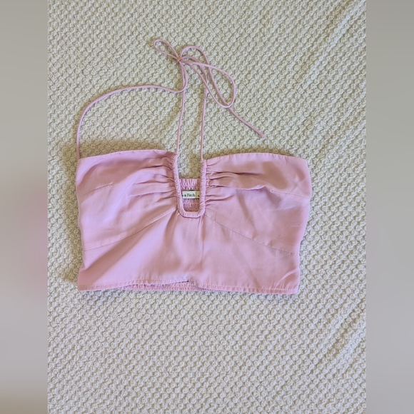 Abercrombie & Fitch Tops - Abercrombie & Fitch Pink Halter Crop Top